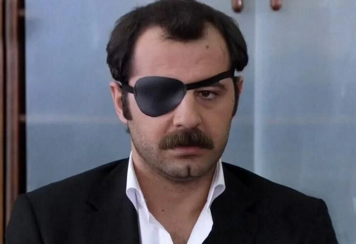 KURTLAR VADİSİ PUSU