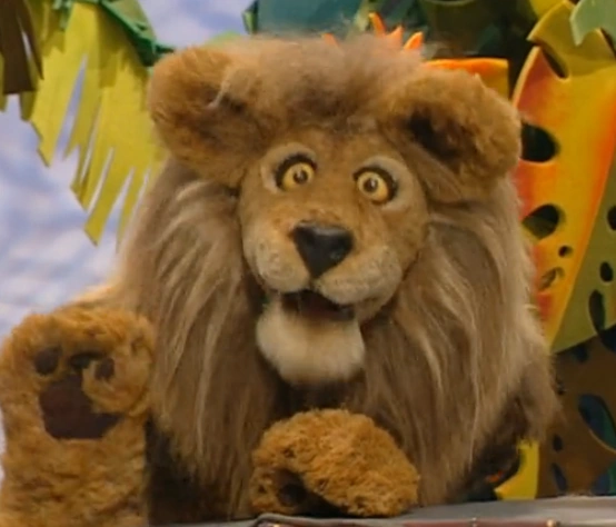 The Animal Show With Stinky And Jake