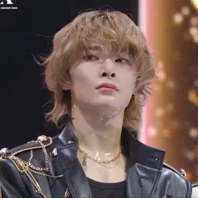 Jeongin (Strong Voice)