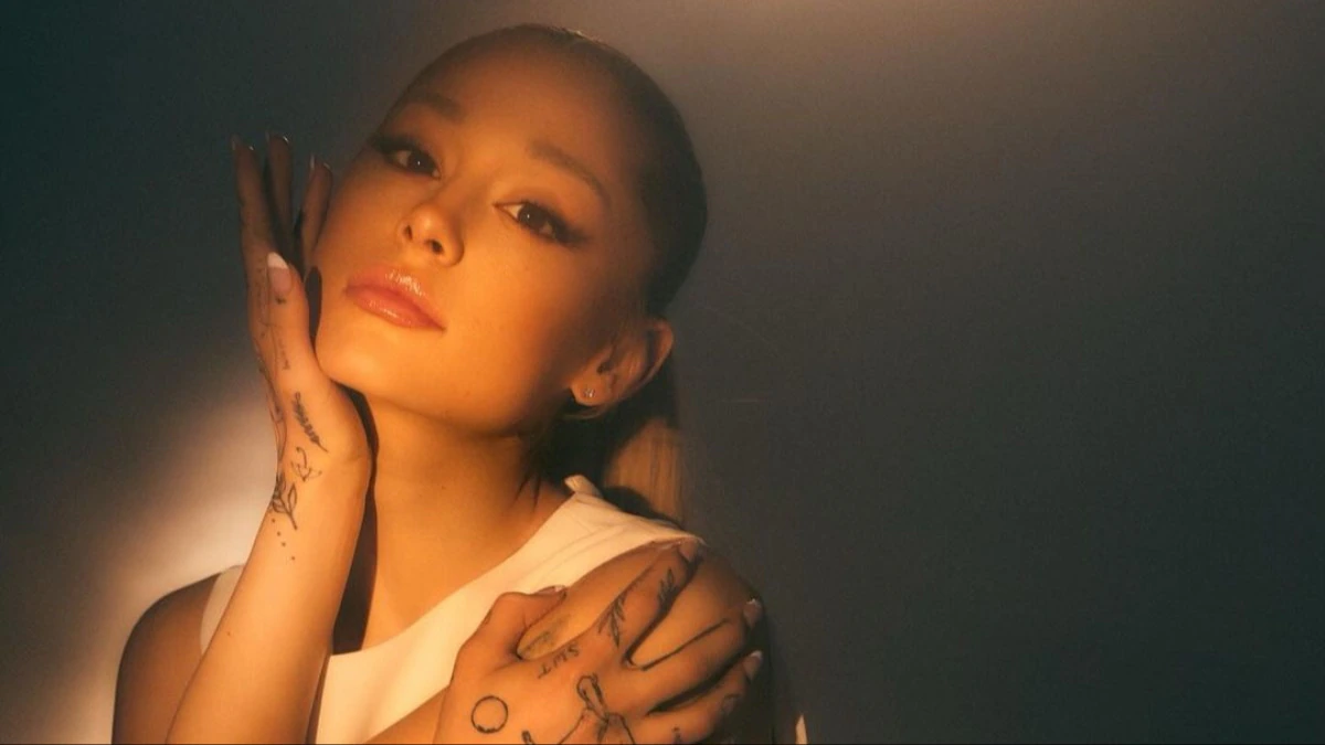 Ariana Grande Eternal Sunshine