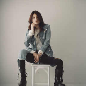 Hanni of Newjeans [KR, EN]