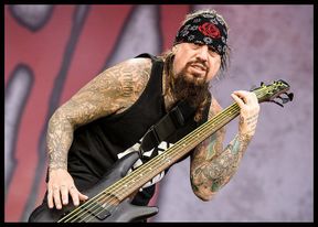 Reginald Arvizu - Fieldy (Korn Bass Guitar)