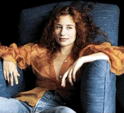 Tori Amos (Me and A Gun single)