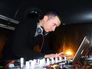 Me (DJ 491)