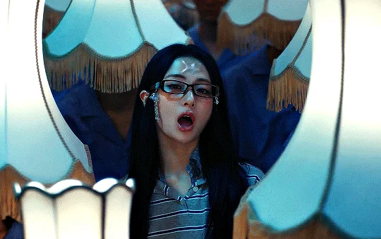 Yunjin - LESSERAFIM All Round