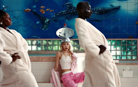 Chaewon - LESSERAFIM All Round