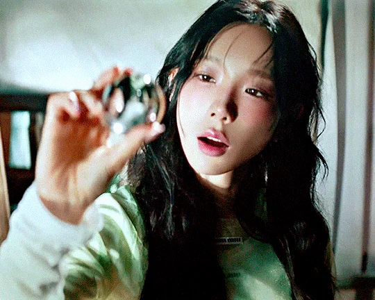 Taeyeon (SOLOIST/SNSD)