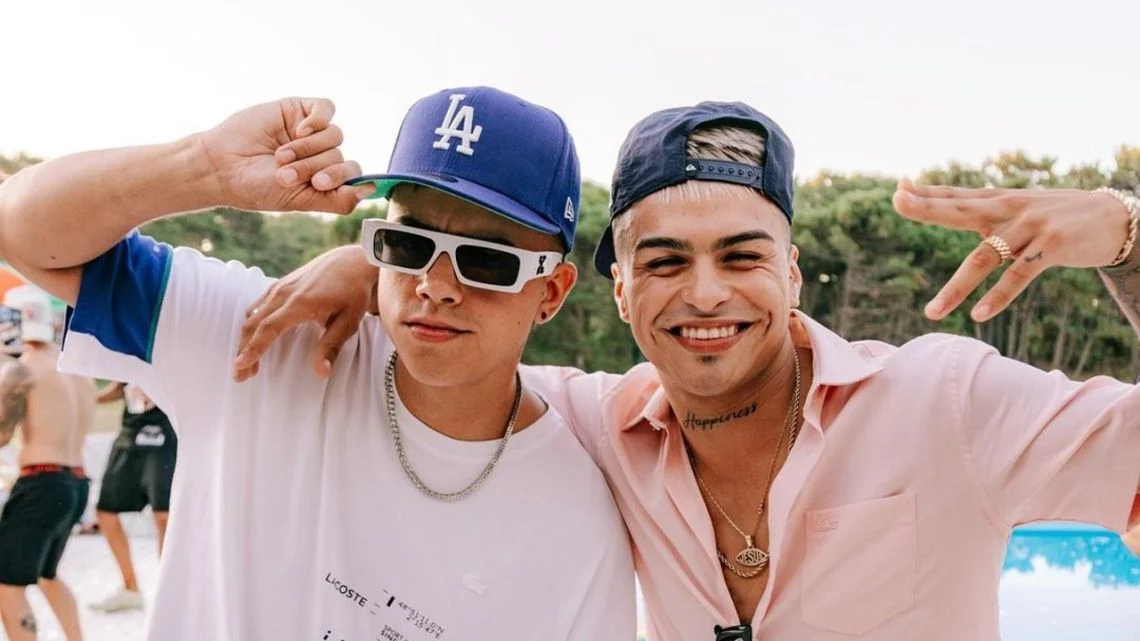 La T y La M