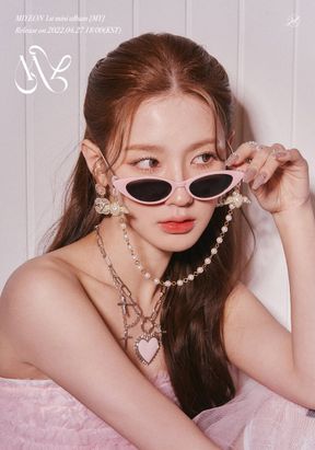 MIYEON [UPDATE VER] of (G)I-DLE (All Round Model)