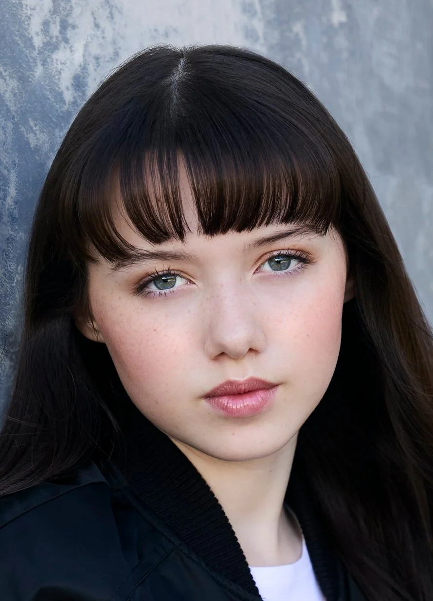 Violet McGraw (Actress)