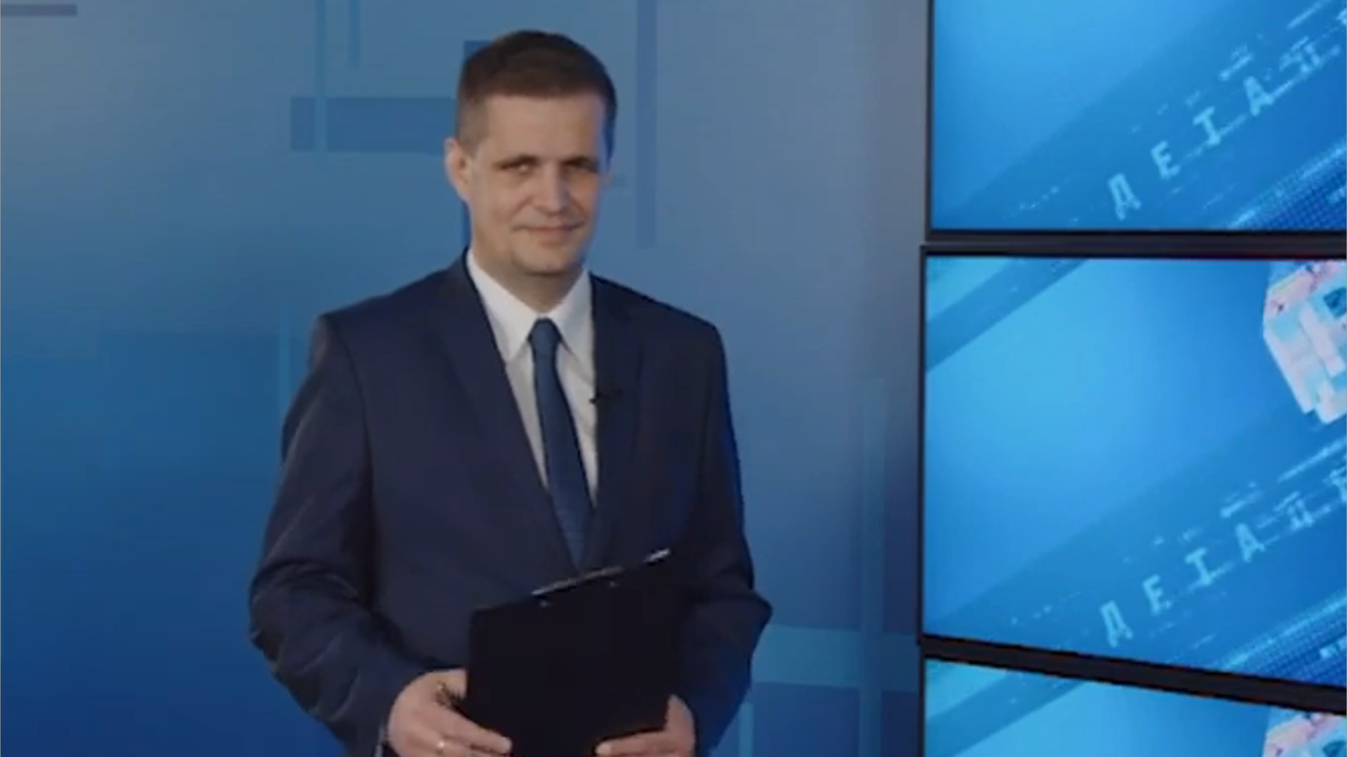 Максим Попов