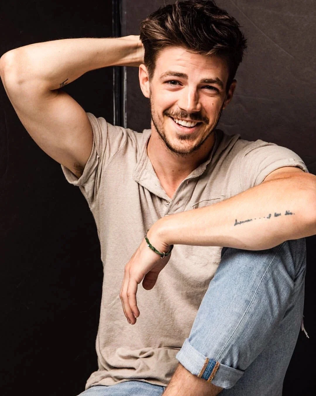 Grant Gustin 
