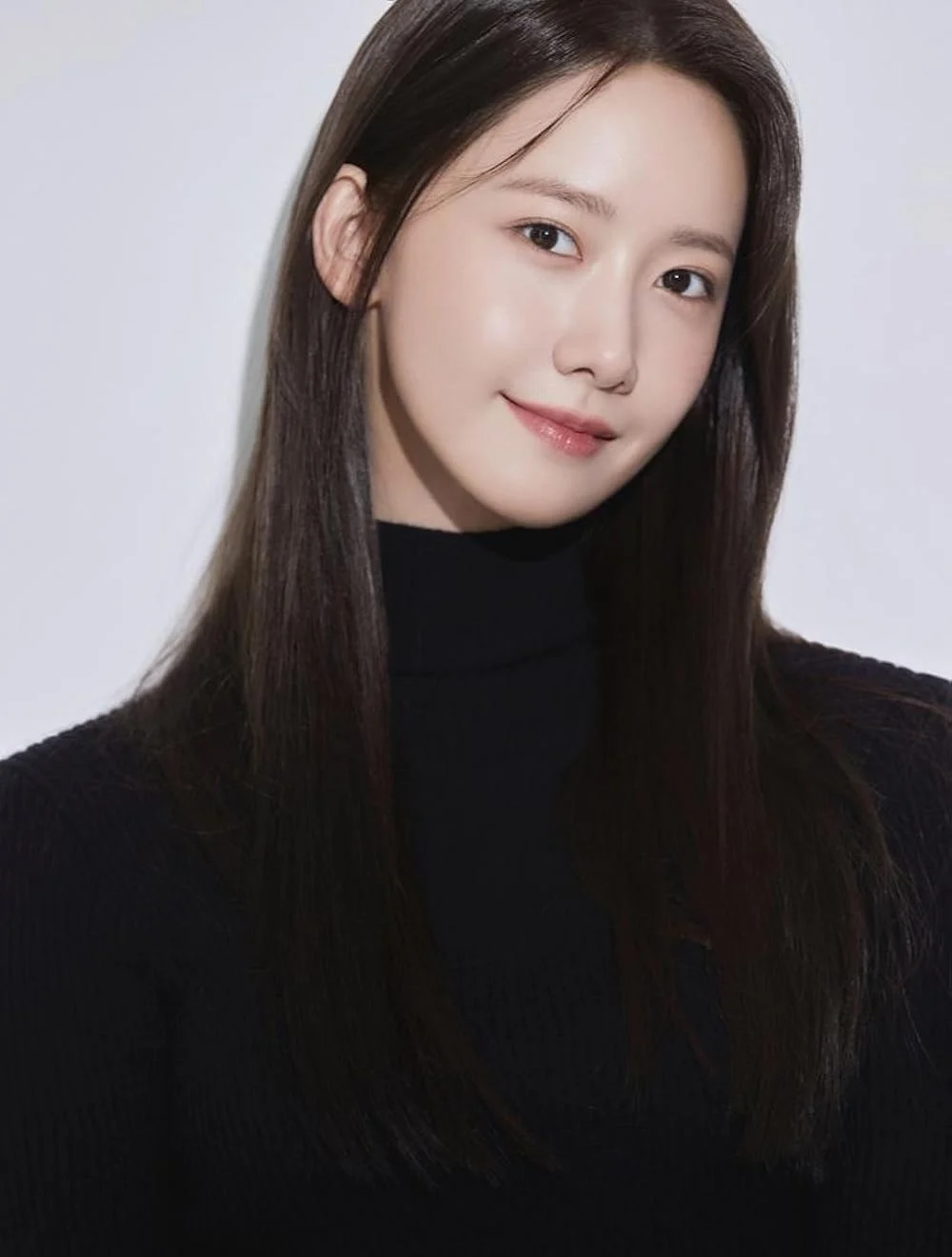 Yoona (Girls’ Generation)