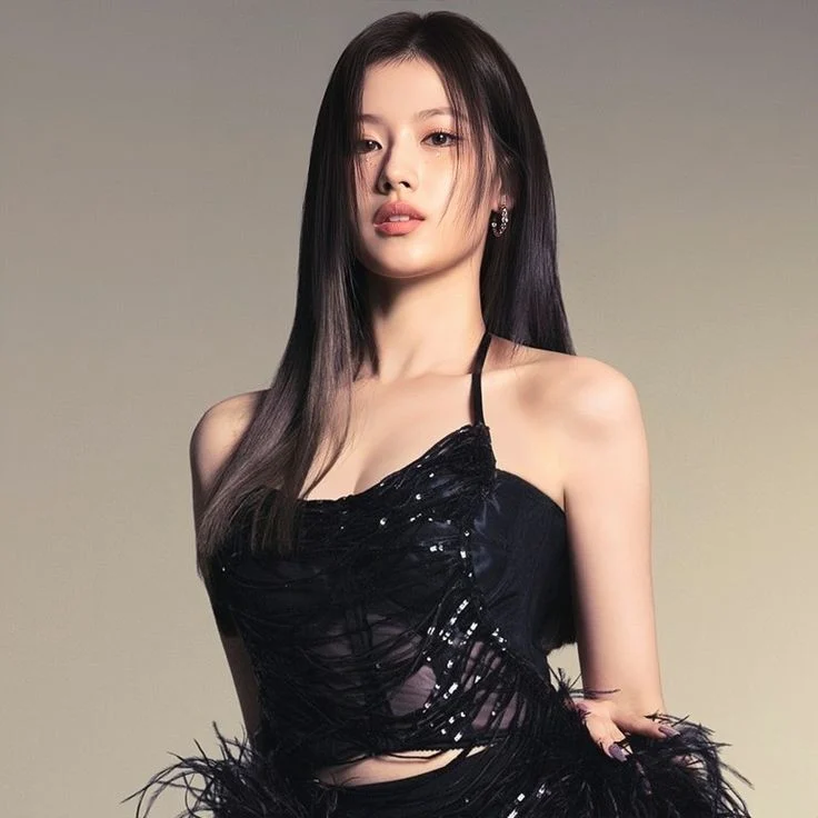 MINATOZAKI SANA