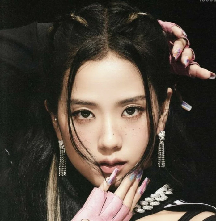 JISOO (BLACKPINK) (KLM 4.3 X3)