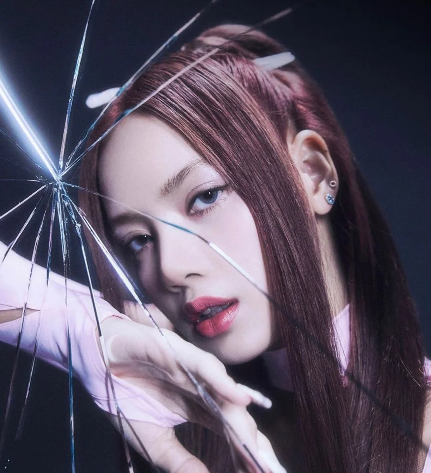 LISA (BLACKPINK) (KLM 6 EXP 2)