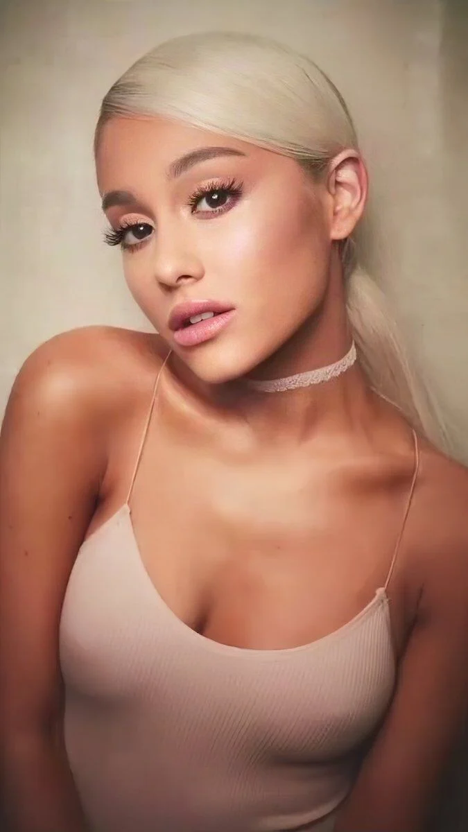 Ariana Grande (different era's)