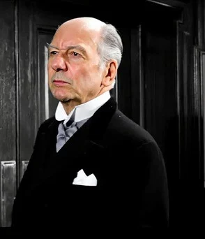 Mr. Carr Gomm (Elephant Man)