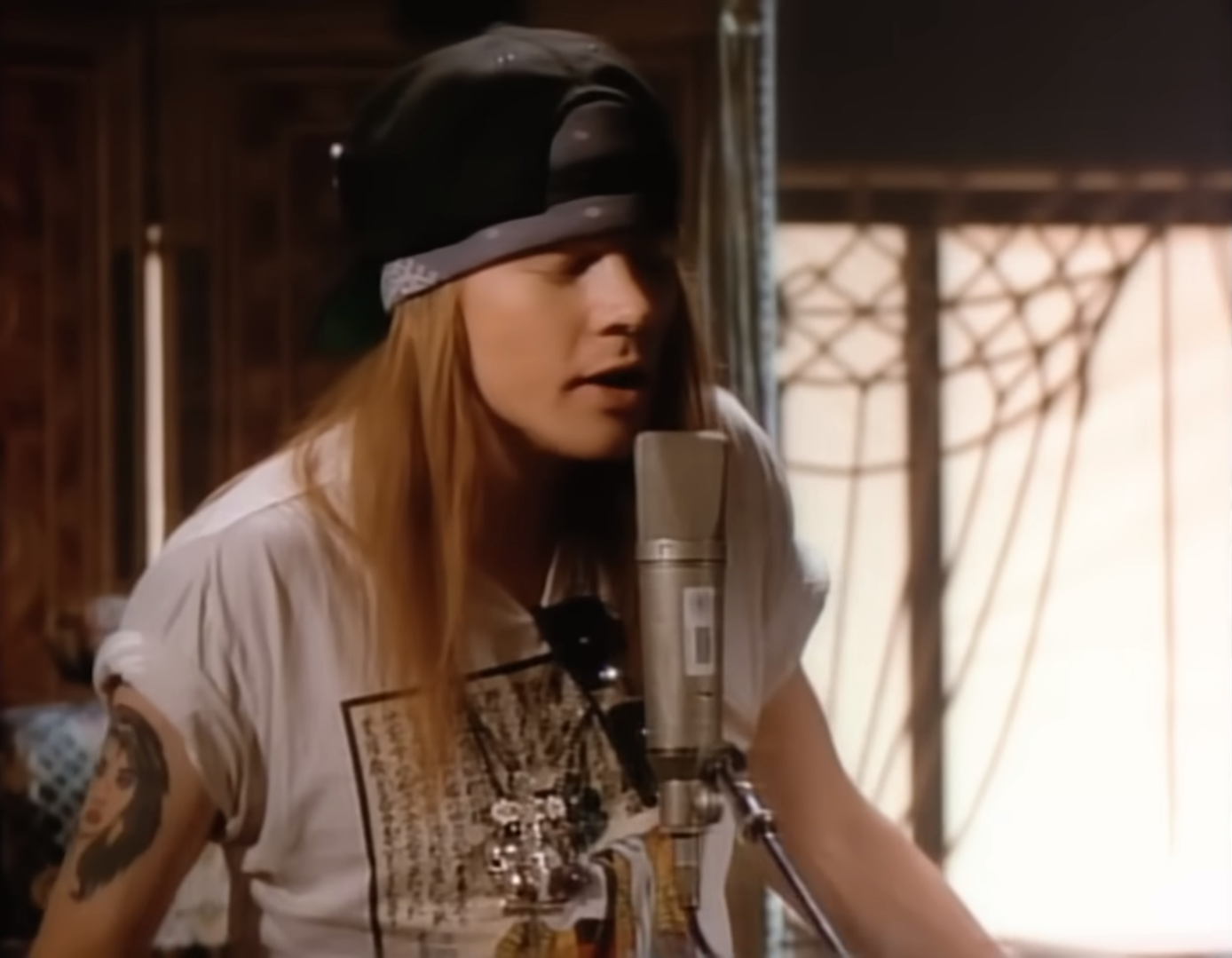 Axl Rose (normal voice)