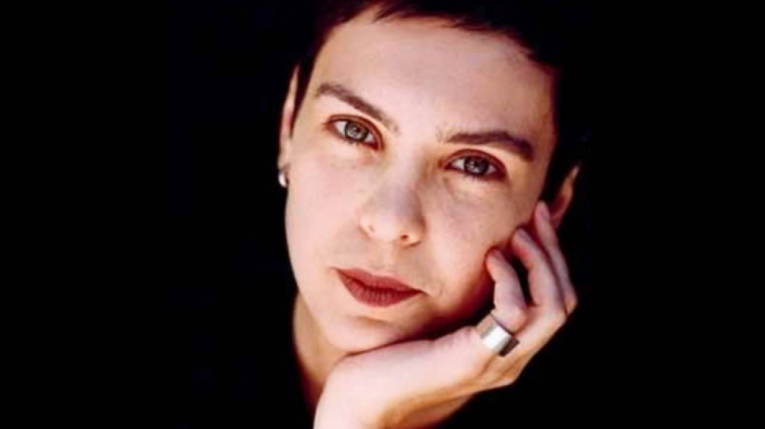Adriana Calcanhotto