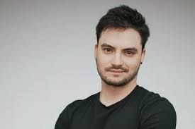 Felipe Neto en Espanõl