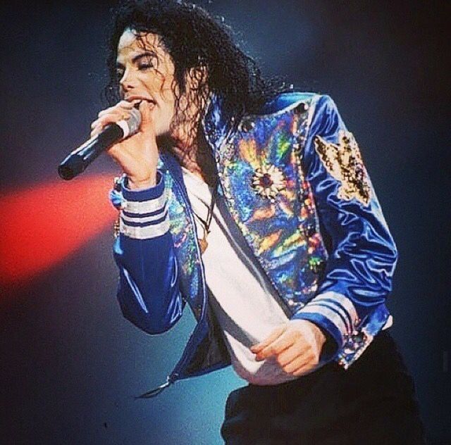 Michael Jackson Mic Feed Munich 1997