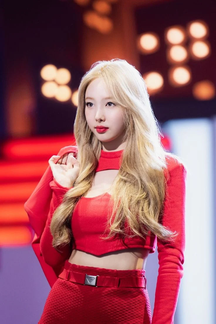Nayeon (Strong)