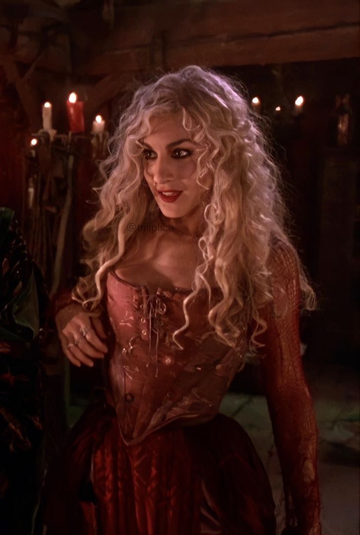 Sarah sanderson