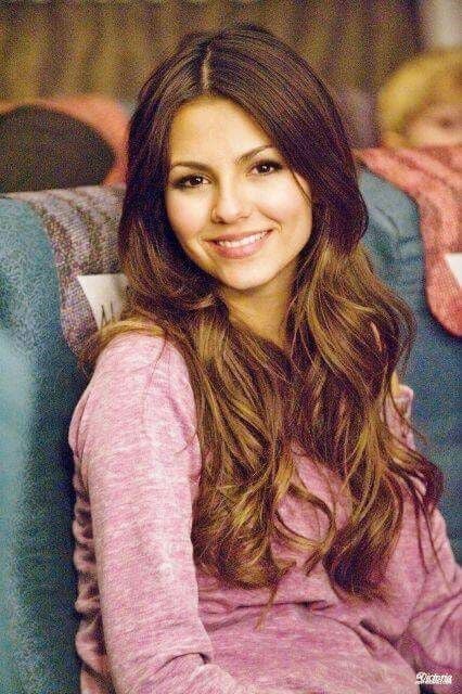 Tori Vega - Victoria Justice (Victorious)