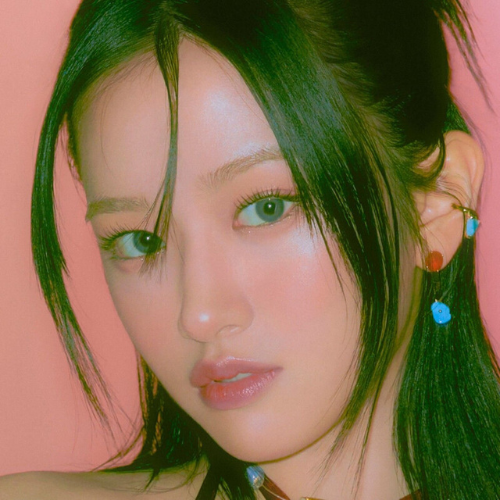 IVE's Yujin