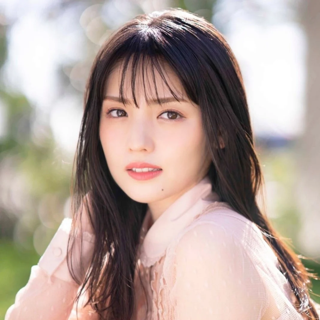 Michishige Sayumi (Japanese Female Singer)
