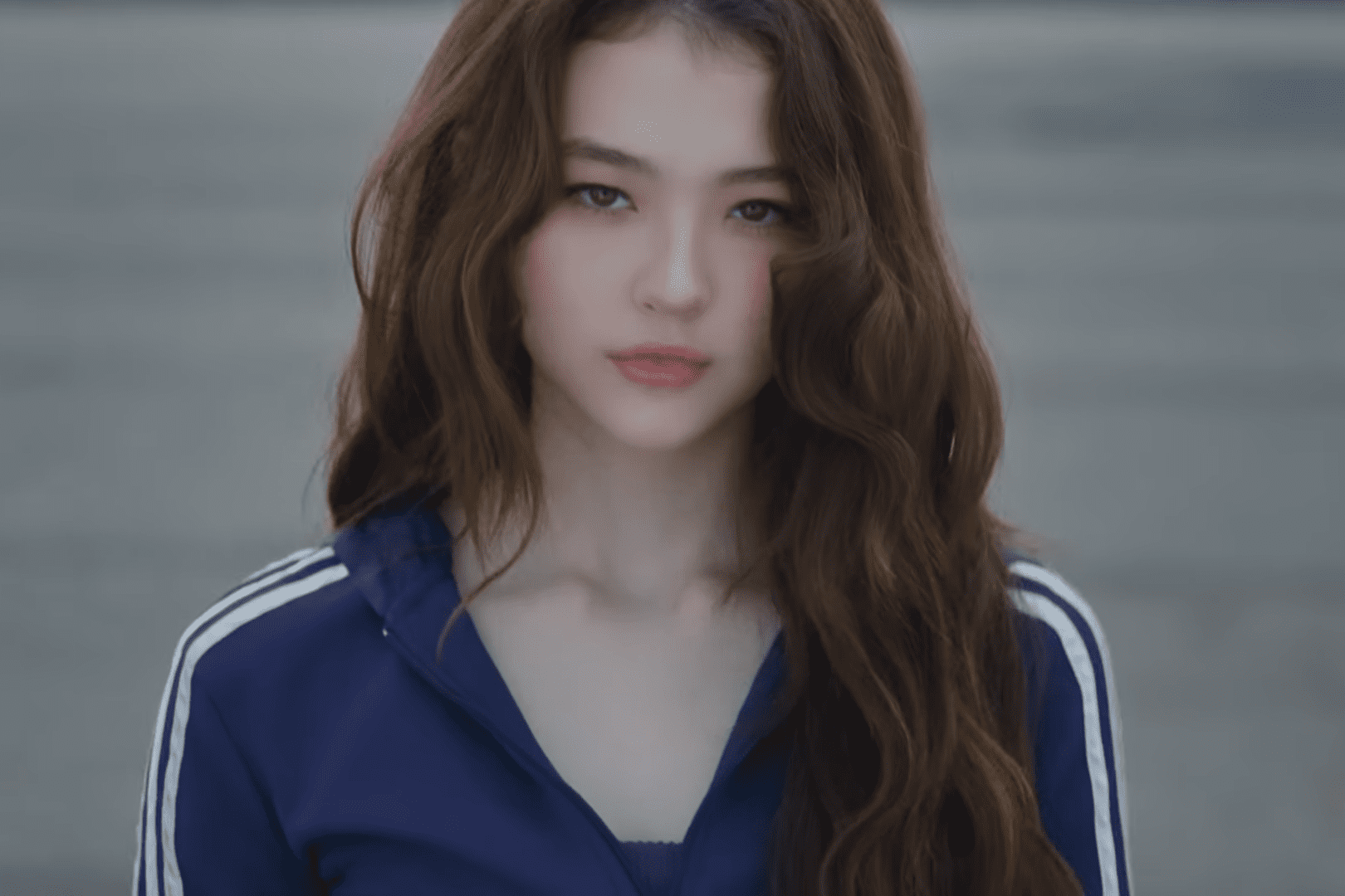 Ella MEOVV