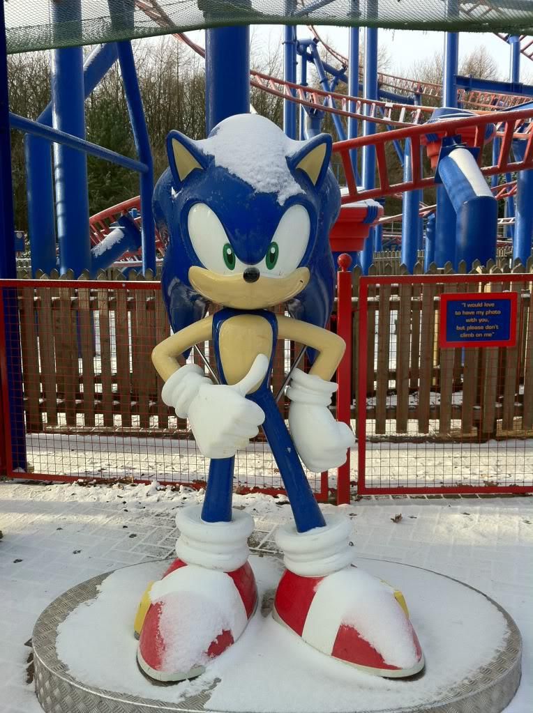Sonic (Roger Craig Smith, Alton Towers)