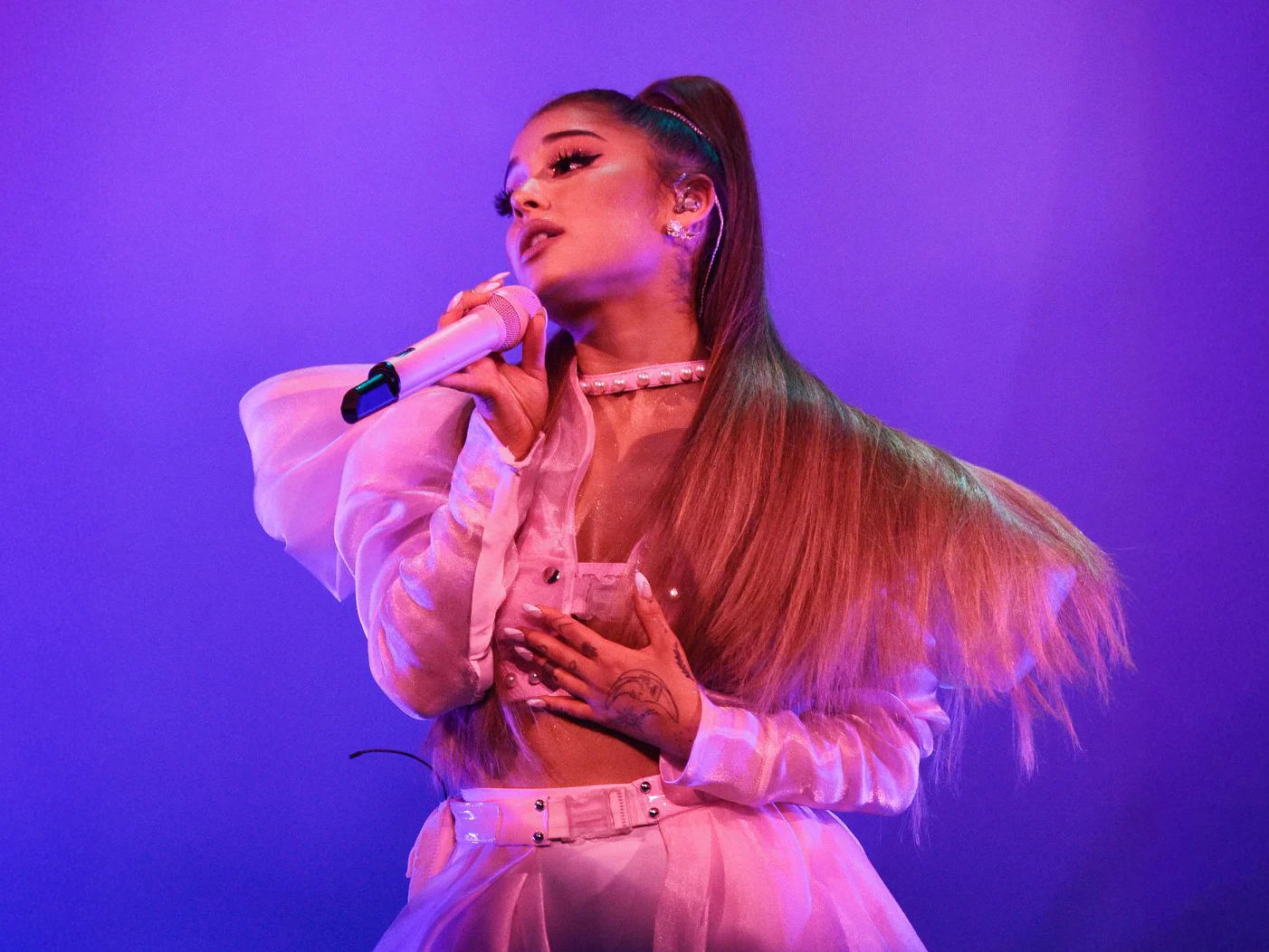 Ariana Grande (Sweetener World Tour: k bye for now) (Live 2019)