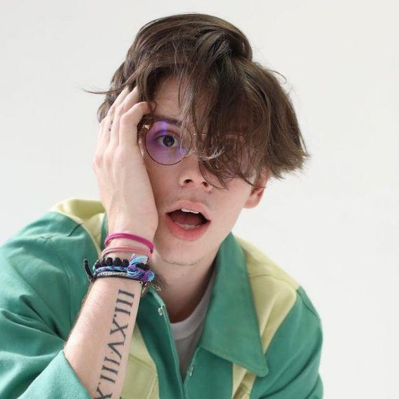 Austin Porter (PRETTYMUCH)