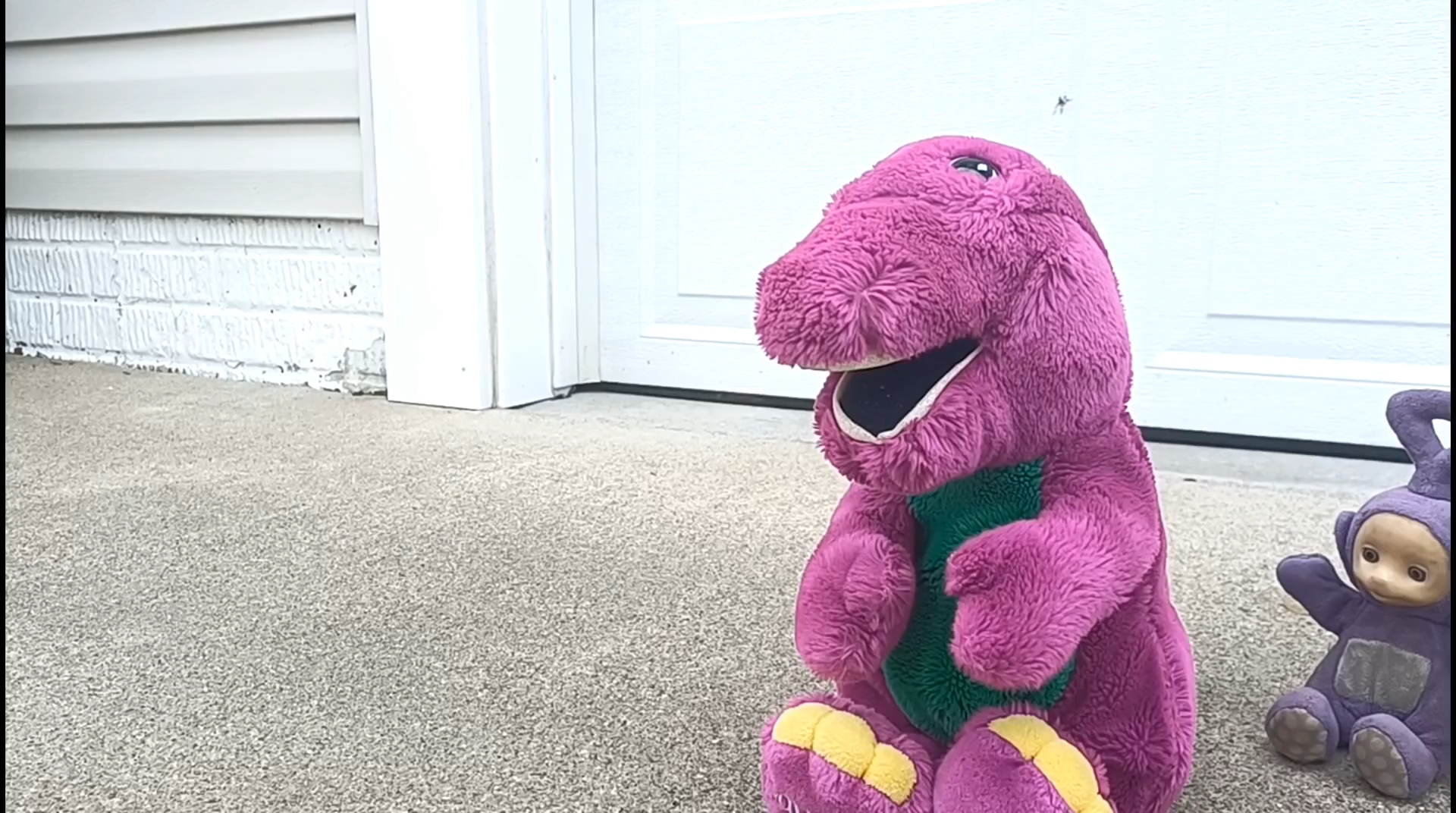 Barney (Nate Hessing)