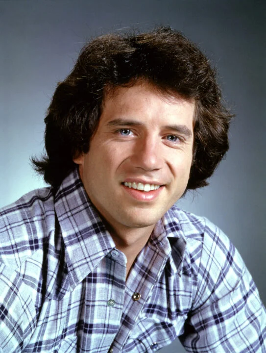 Luke Duke as Gordon Human