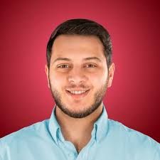 المعتصم بالله مقداد (وهو كبير)