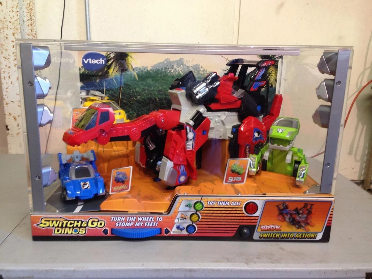 Switch & Go Dinos Display Announcer (Fred Tatasciore) (VTech)