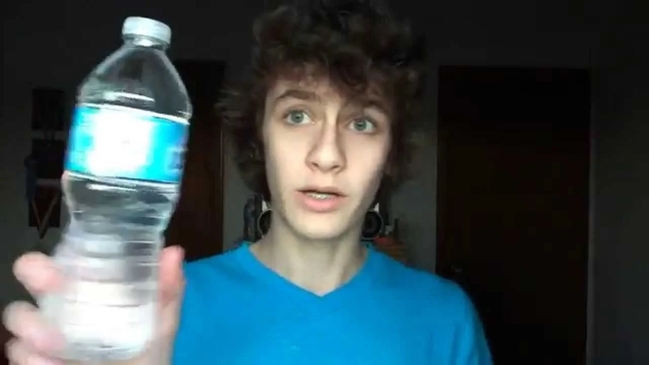 1 second water guy (TheDanishMidget)