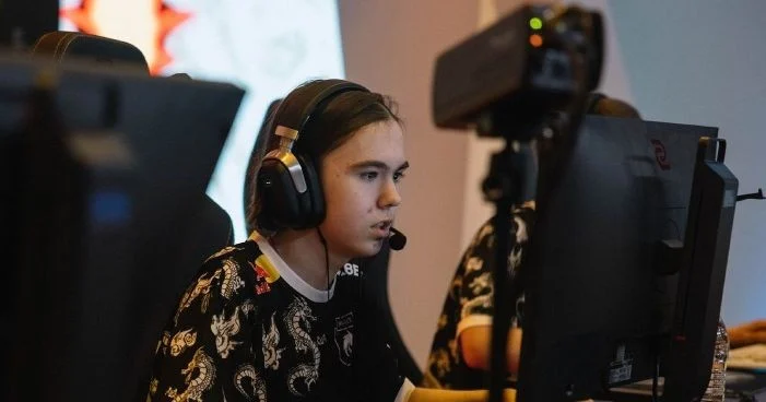 donk (Team Spirit / CS 2)