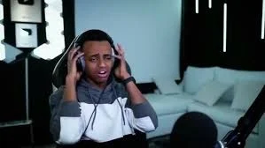 ابو فلة (آه يا قلبي مش قادر ياه) (meme)