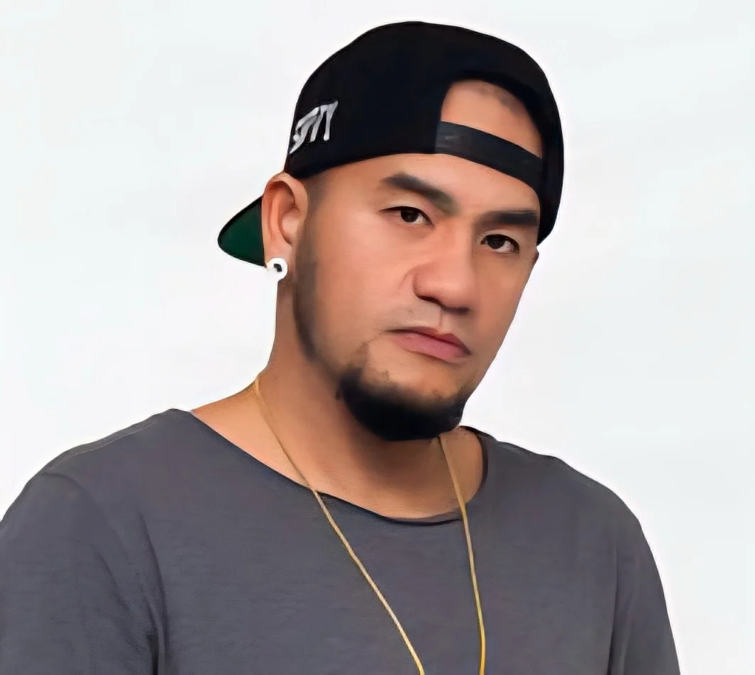 張震嶽 Ayal Komod