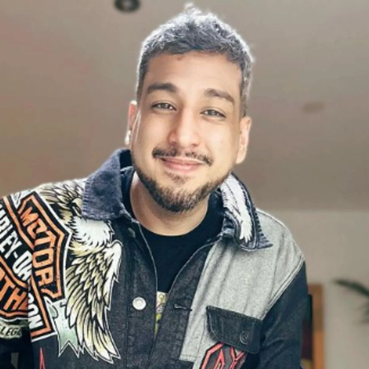 Ricardo Mendoza (Hablando Huevadas)