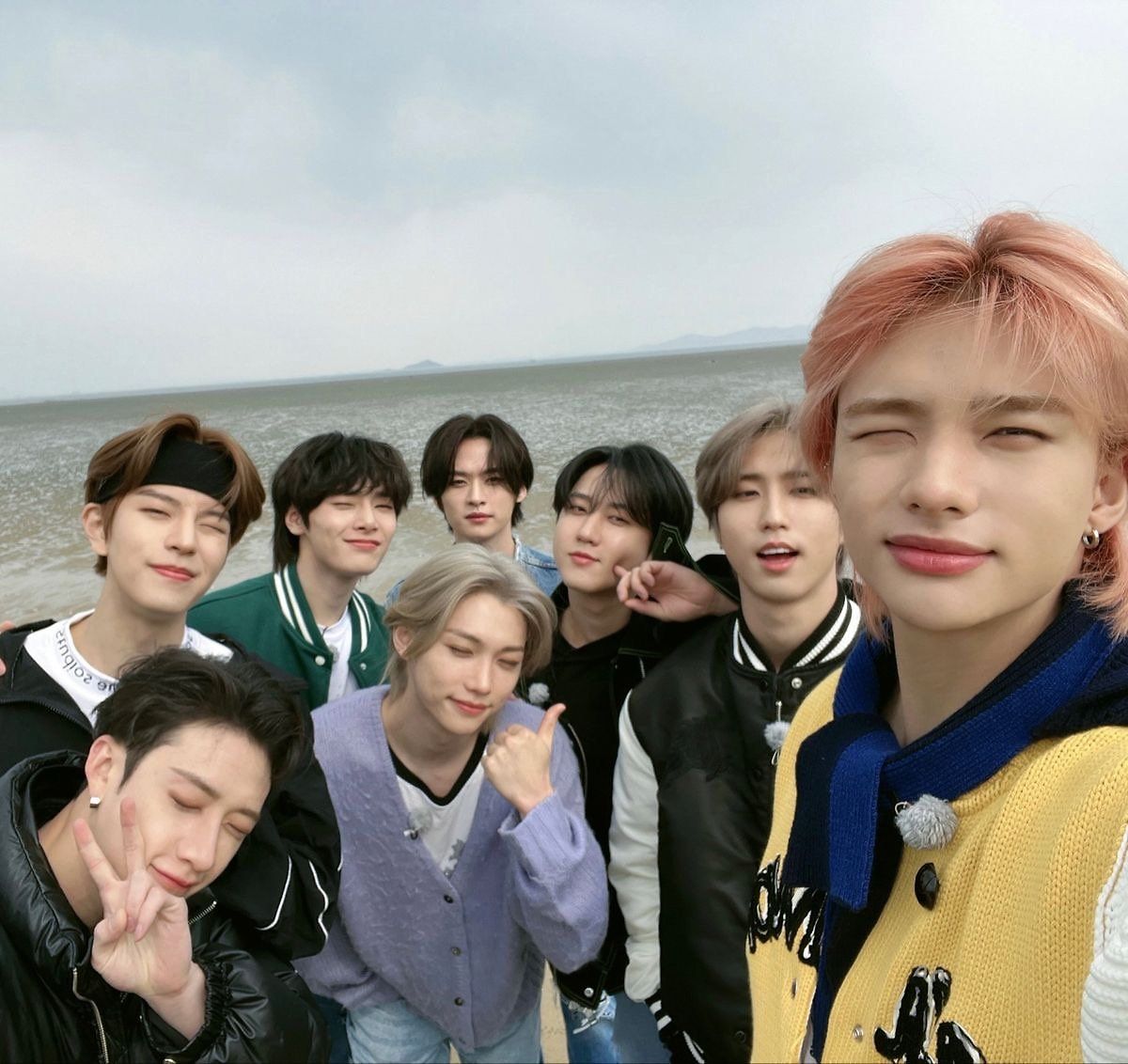 Stray Kids