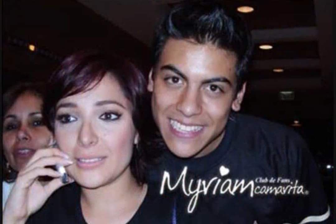 cantantes