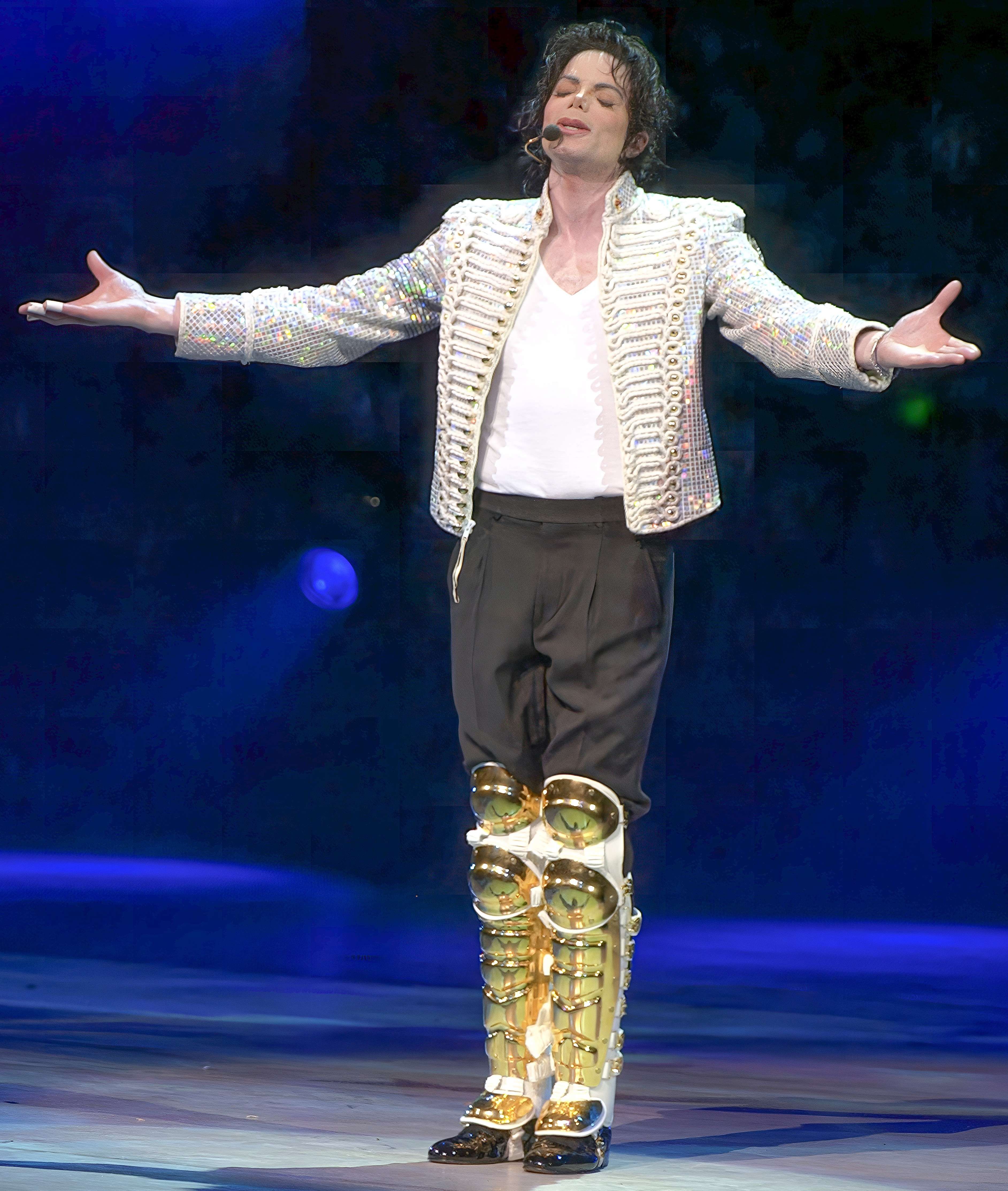 Michael Jackson (Invincible Era)