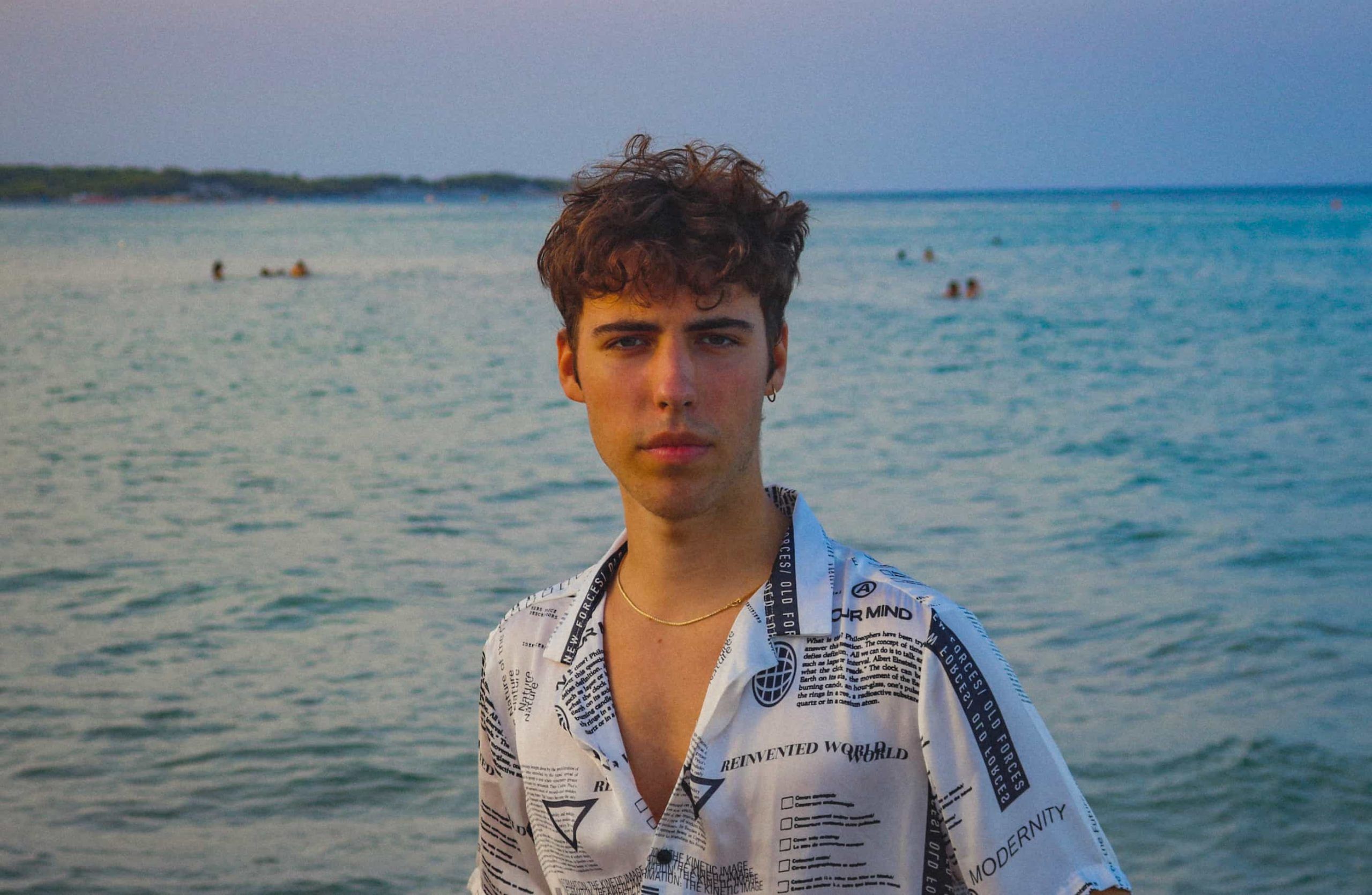 Grenbaud (Italian streamer/singer)