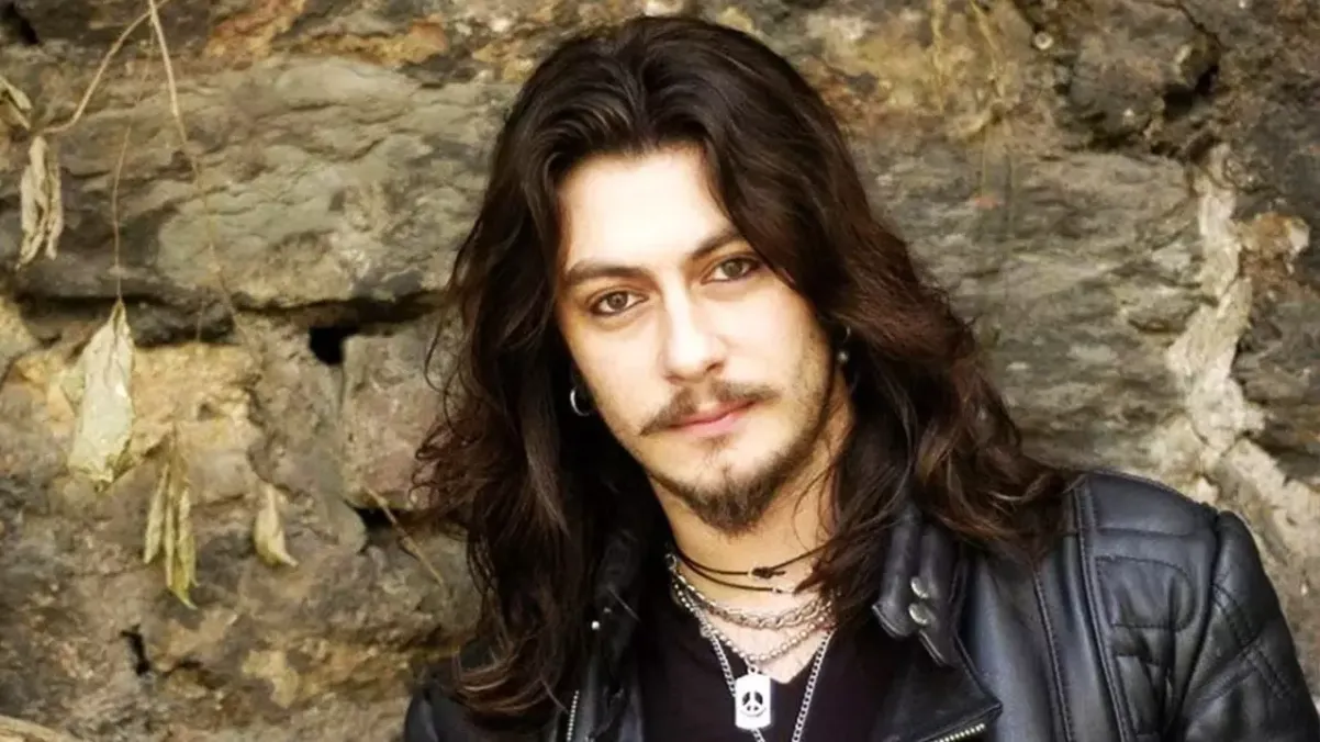 Turkish singer Barış Akarsu