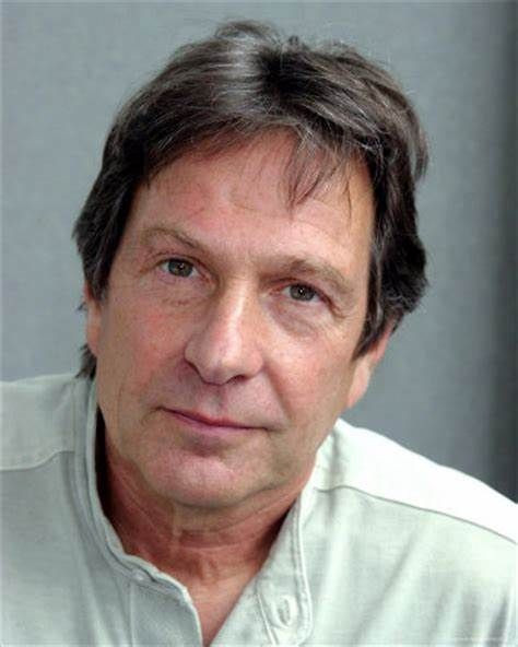 Michael Brandon (Narration)